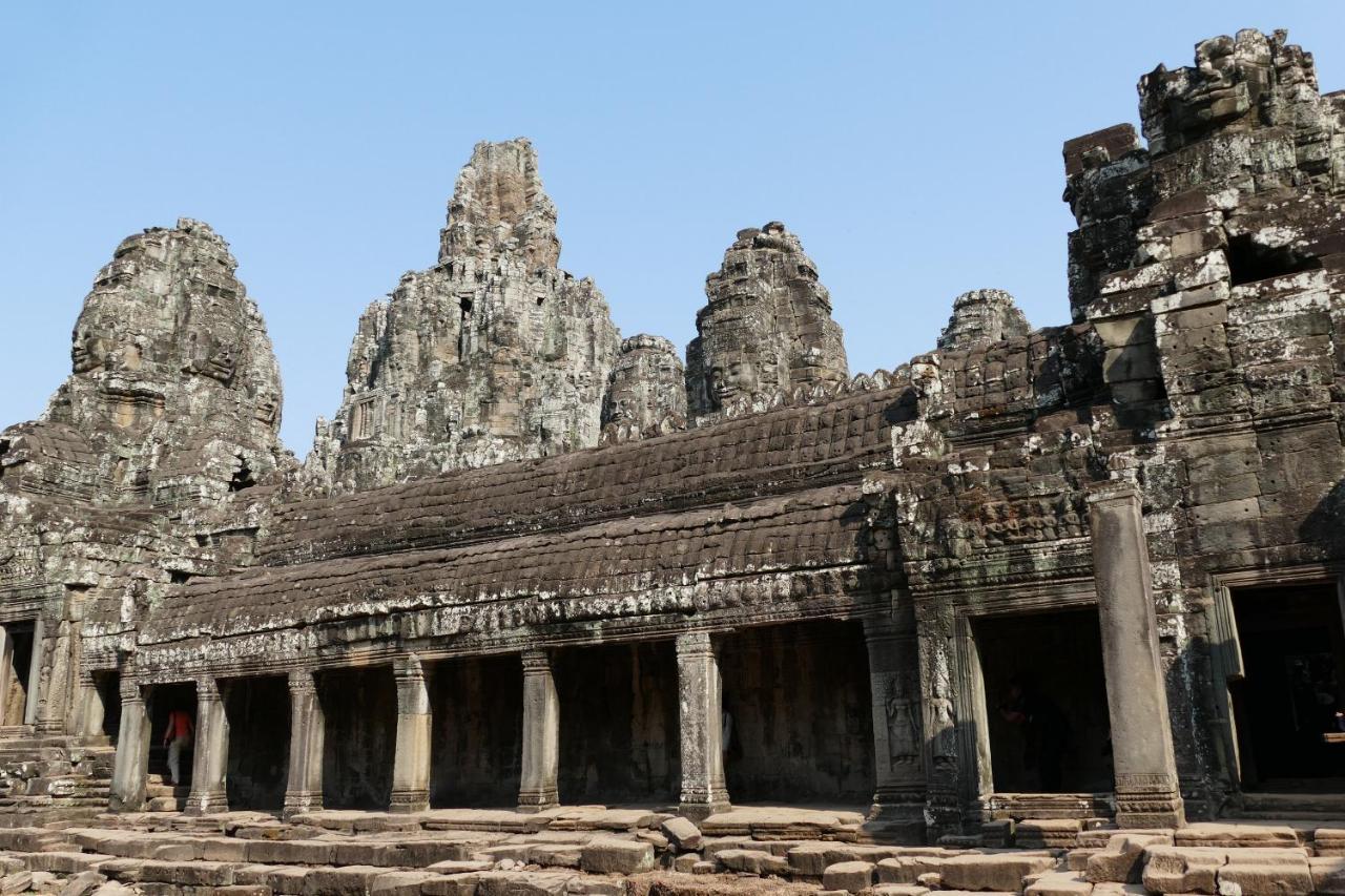 Golden Temple Residence Siem Reap Exterior foto The temple of the Queen Mother