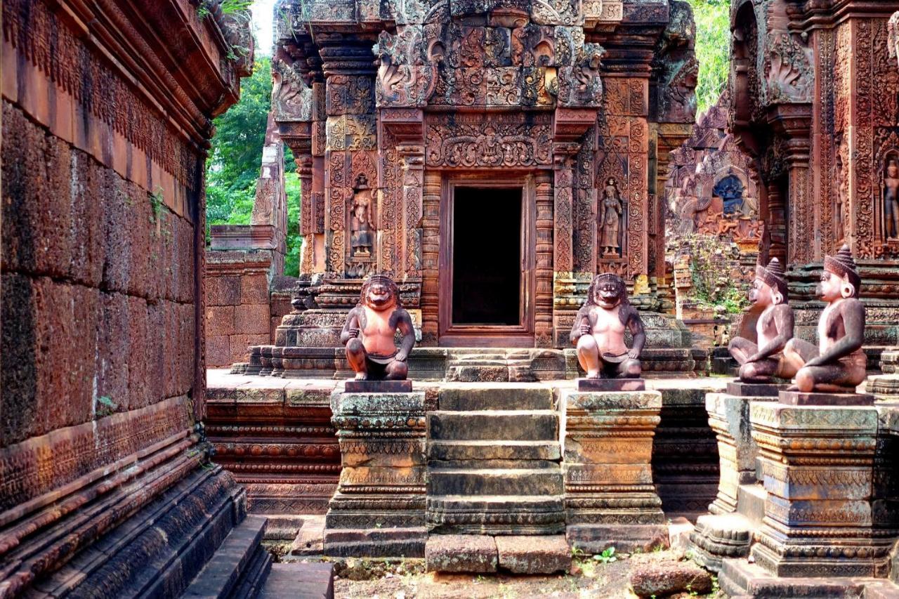 Golden Temple Residence Siem Reap Exterior foto The temple of Wat Ek Phnom
